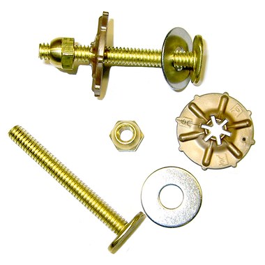 Zurn Z5972-COMB Universal Toilet Wax Ring & Toilet Mounting Bolts Set Zurn Z5972-COMB Universal Toilet Wax Ring & Toilet Mounting Bolts Set
