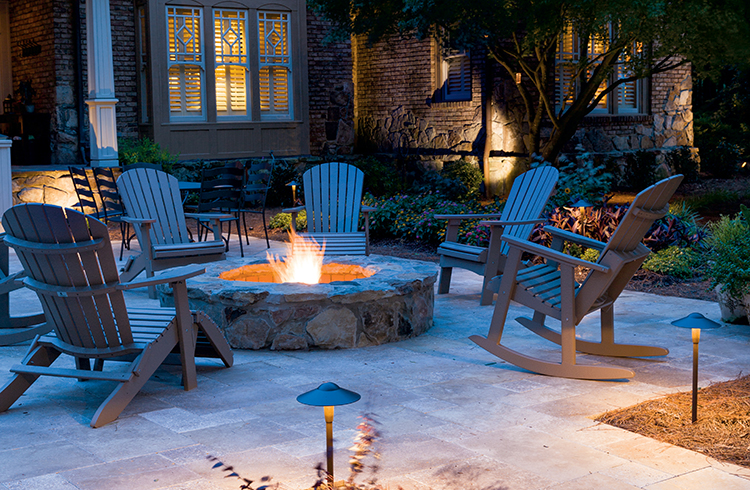 Clever Ways to Have the Coolest Fire Pit in Your Neighborhood